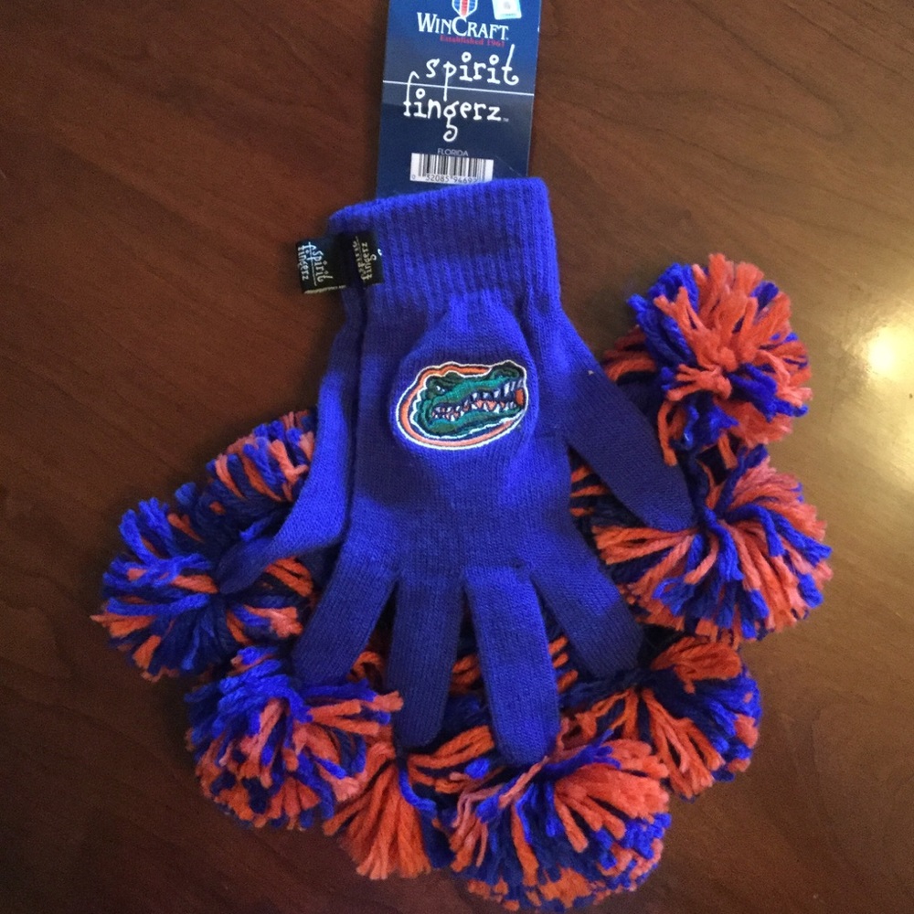 Univ. of Florida Gator gloves / Spirit Fingers!🐊